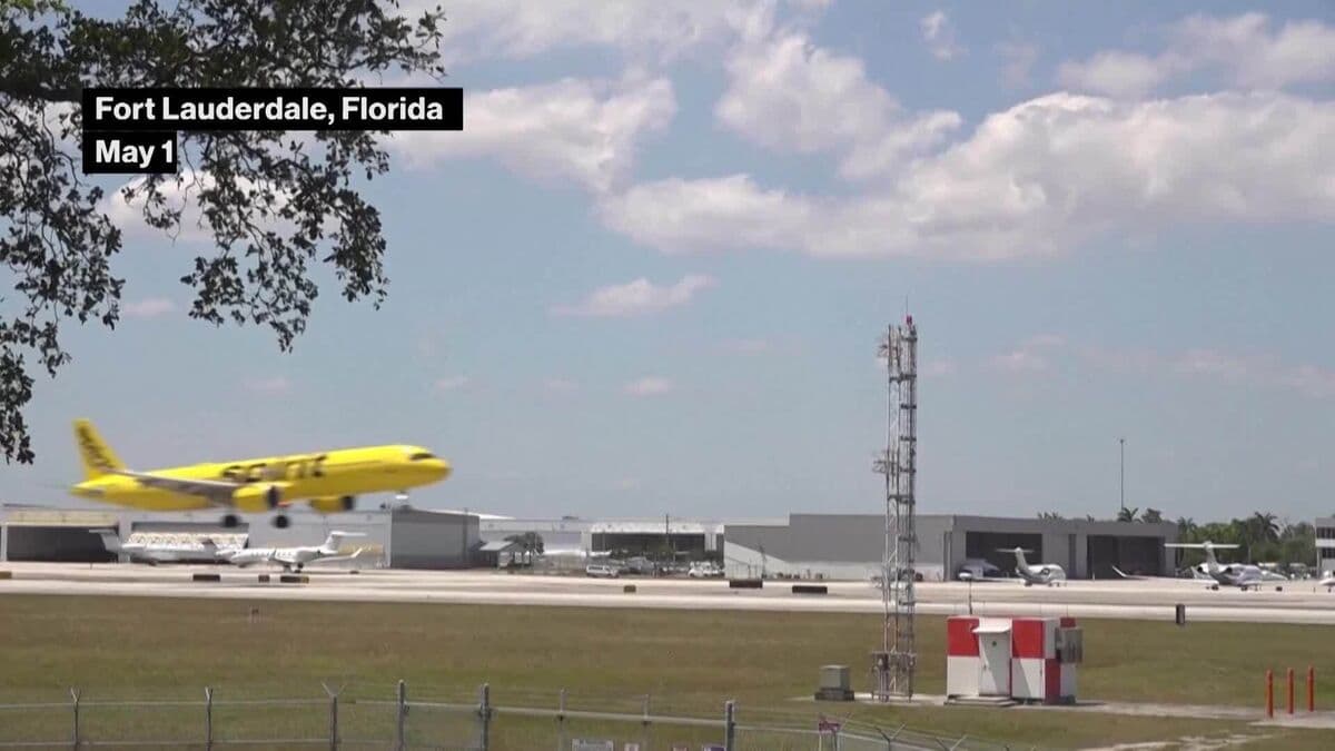 Spirit Airlines Shuts Down at Airports Across US