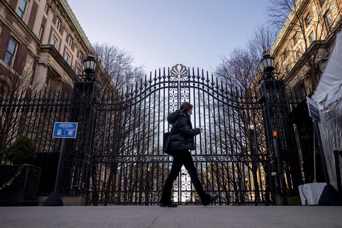 Columbia’s Outlook Revised to Negative as Trump Slams Colleges
