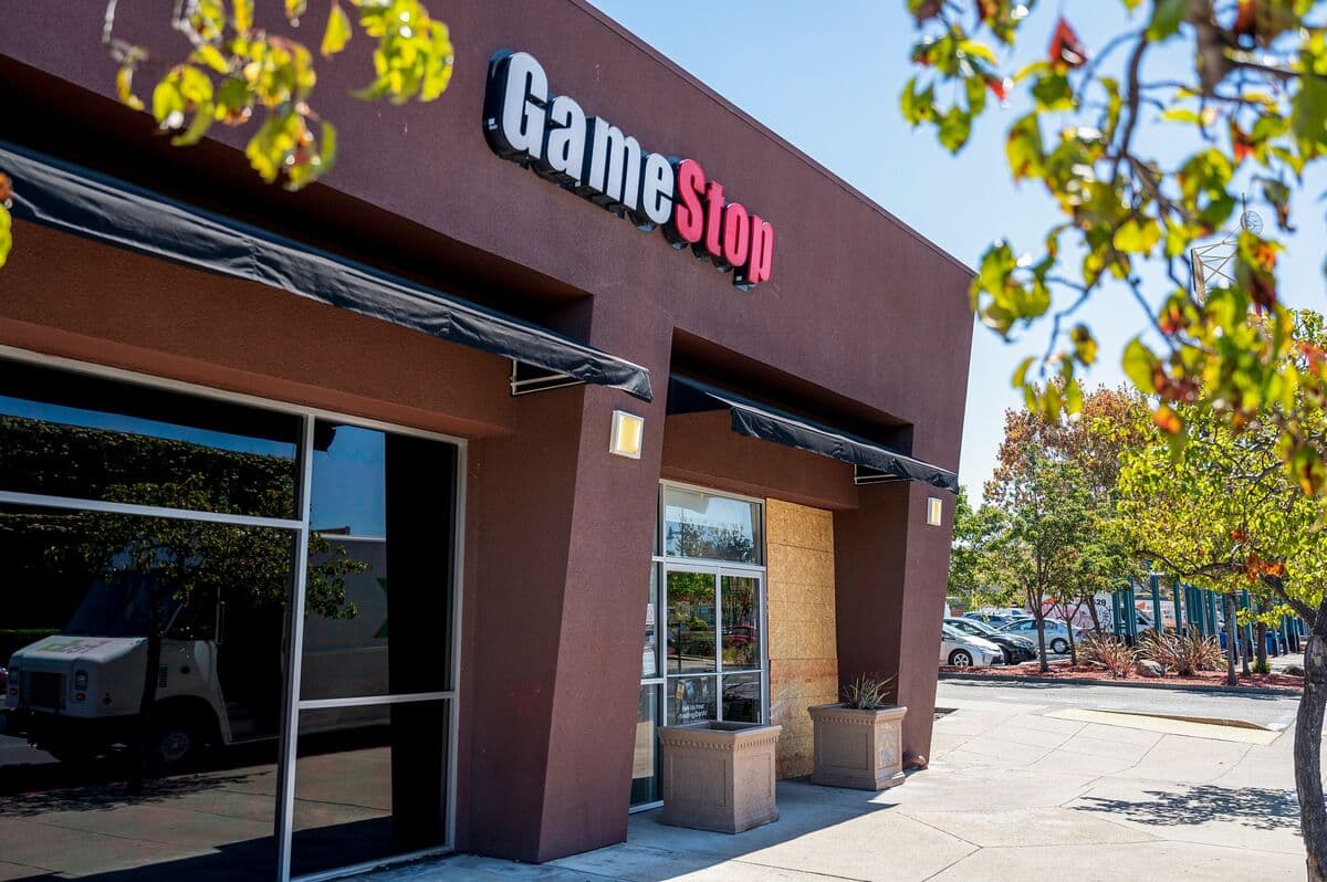 GameStop Makes $56 Billion Bid for EBay, Four Times Its Size