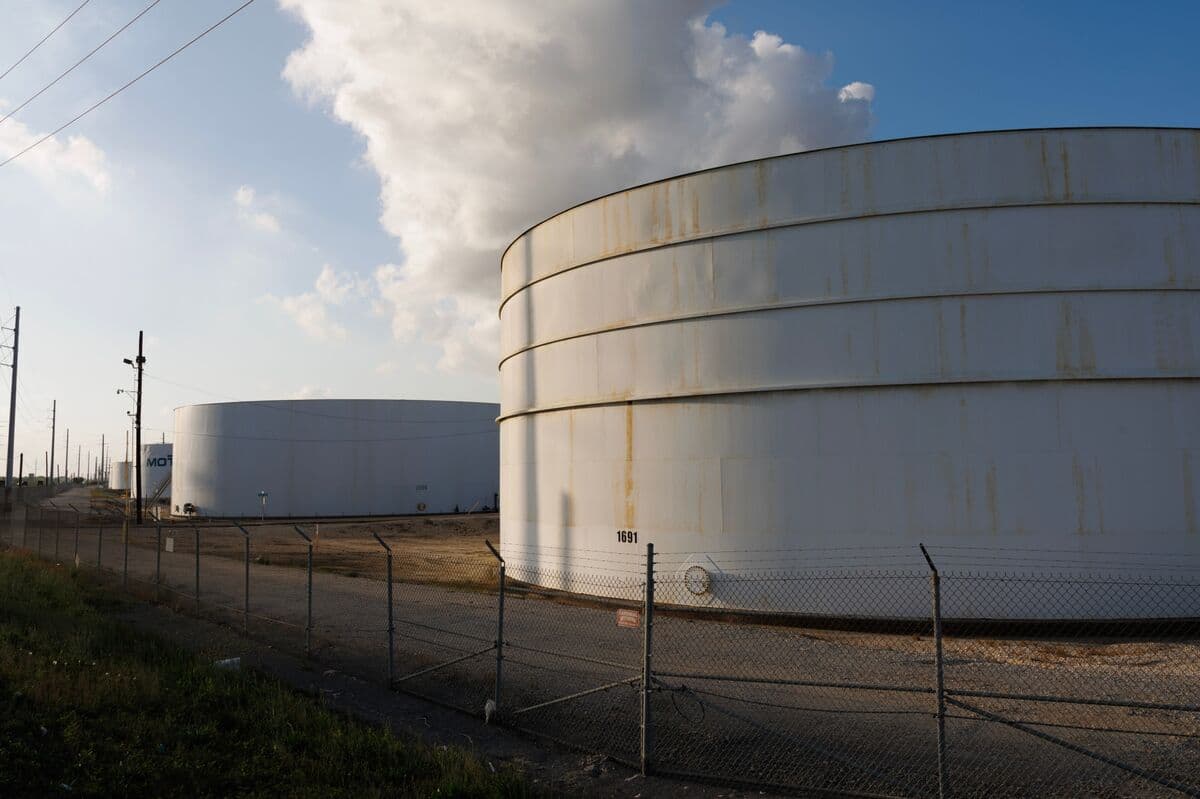 Oil Declines After Trump Says He Called Off Strike on Iran