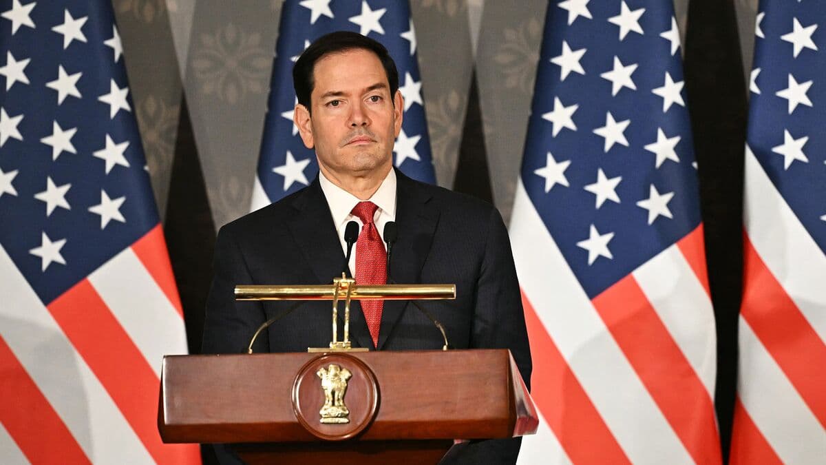 White House Signals Imminent Deal Announcement with Iran