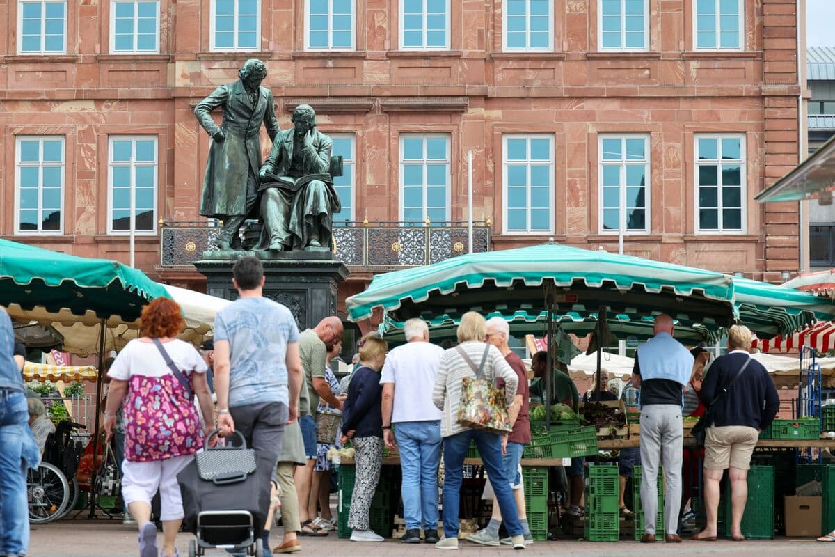 Prices Likely to Stay Higher Even If Conflict Ends, ECB’s Nagel Says