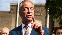 Farage faces standards probe into £5m gift from crypto billionaire